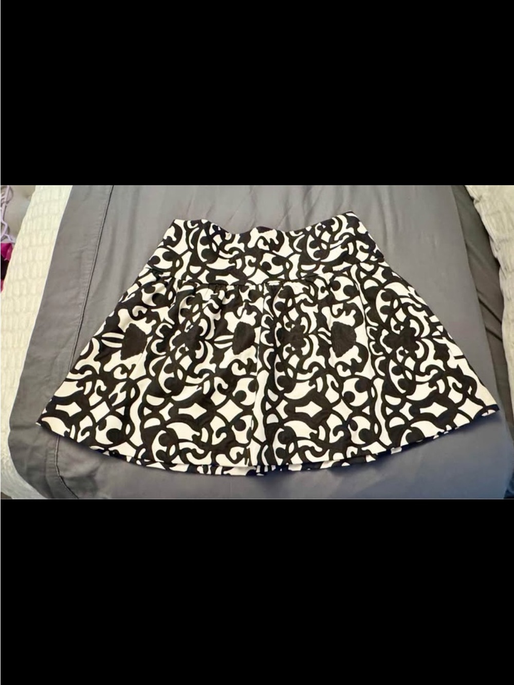 Ann Taylor Black and White Circle Skater Skirt
